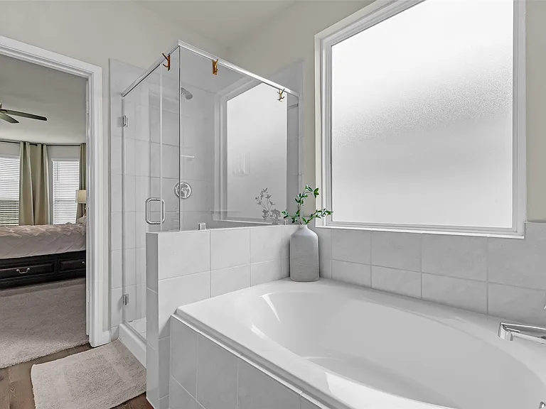 14033 Lamprey Dr — Photo 5