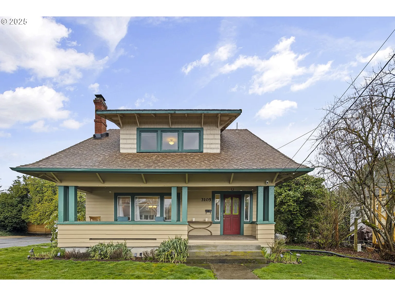 3105 SE Washington St photo 1