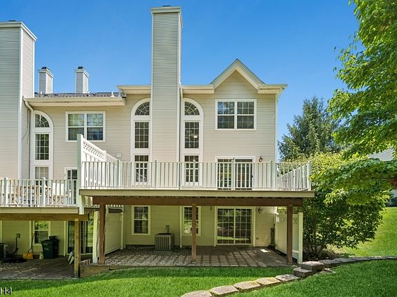 3rd image of 124 Constitution Way