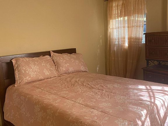 4th image of 128 Mount Pleasant East Est #A