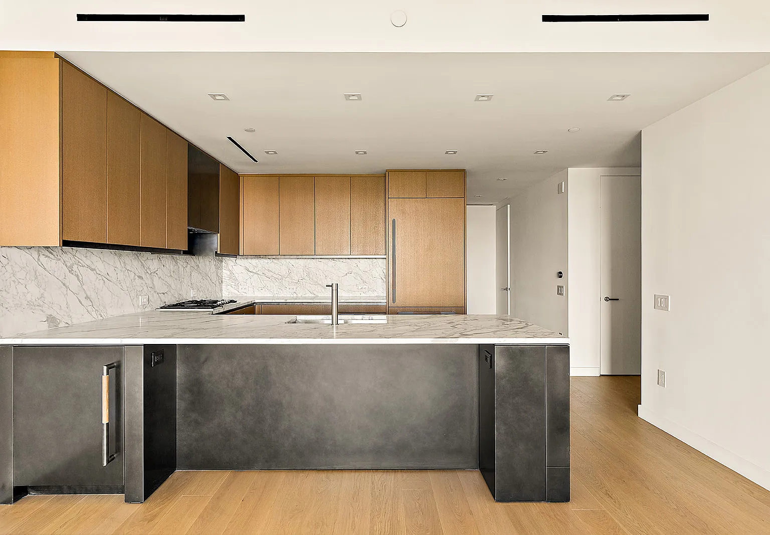 555 West 22nd Street — Photo 3