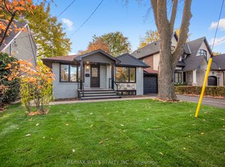 24 Appledale Rd, Toronto, ON M9B 5G4