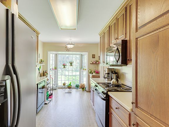 5th image of 7447 Hallcrest Dr