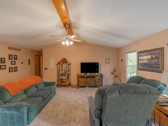 5th image of 37 Graystone Dr