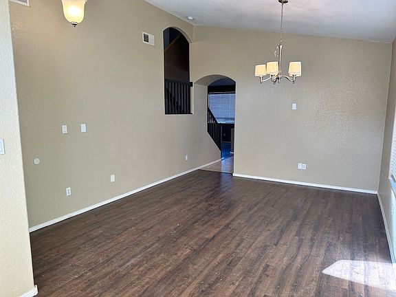 2nd image of 1384 Peppoli Loop SE