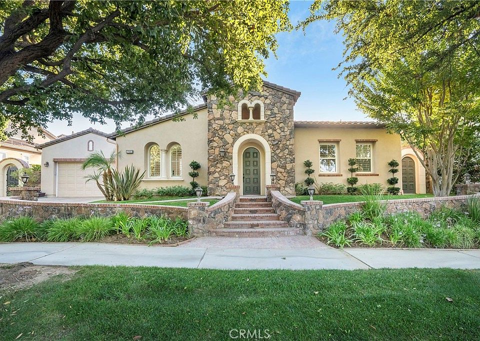 1st image of 26485 Black Oak Dr