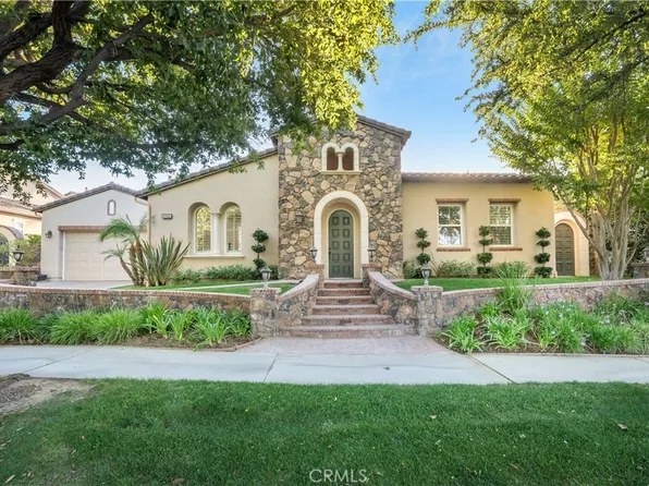 26485 Black Oak Dr, Valencia, CA 91381