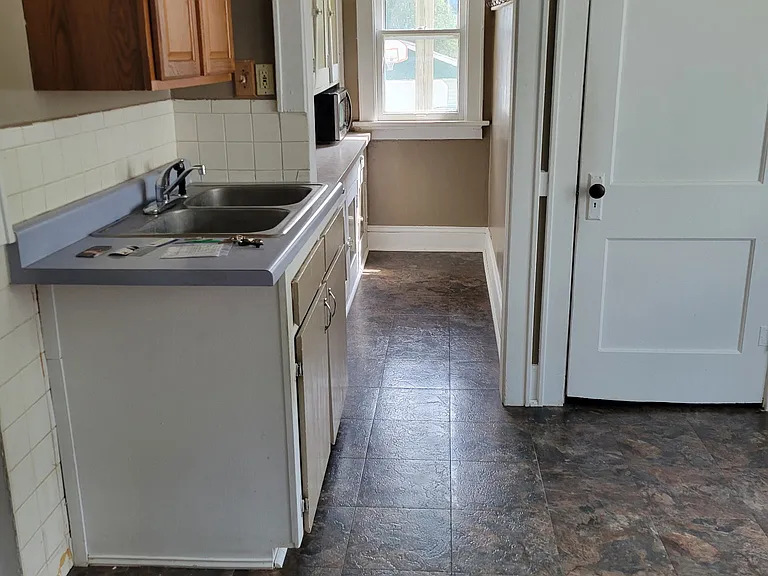 151 Edgewood Ln #1 — Photo 5