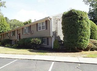 25 Harris Driftway St APT 4, Cranston, RI 02920