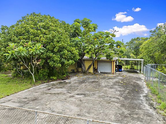 2nd image of 212 Indian Hills Drive