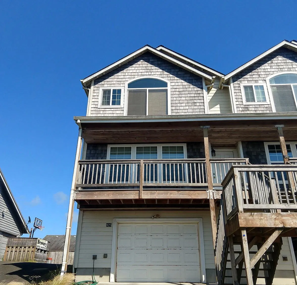 3 bed, 2.5 bath, 1688 sqft, $2,500 — Photo 1