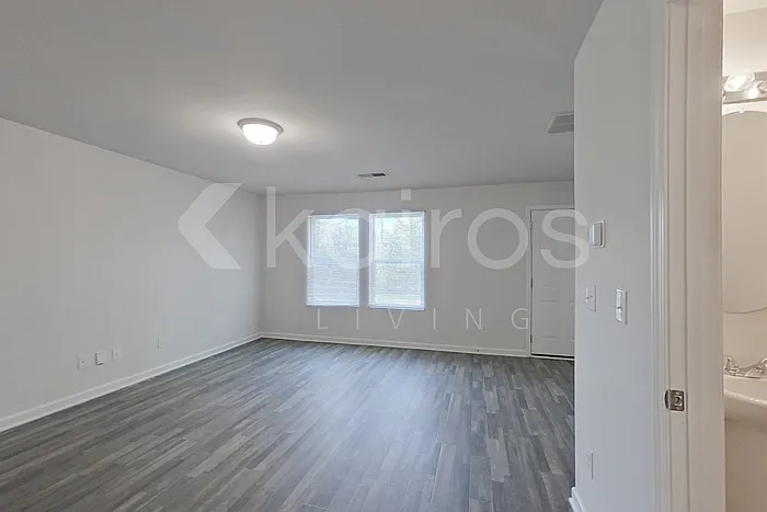 4 bed, 2.5 bath, 2009 sqft, $2,095 — Photo 4