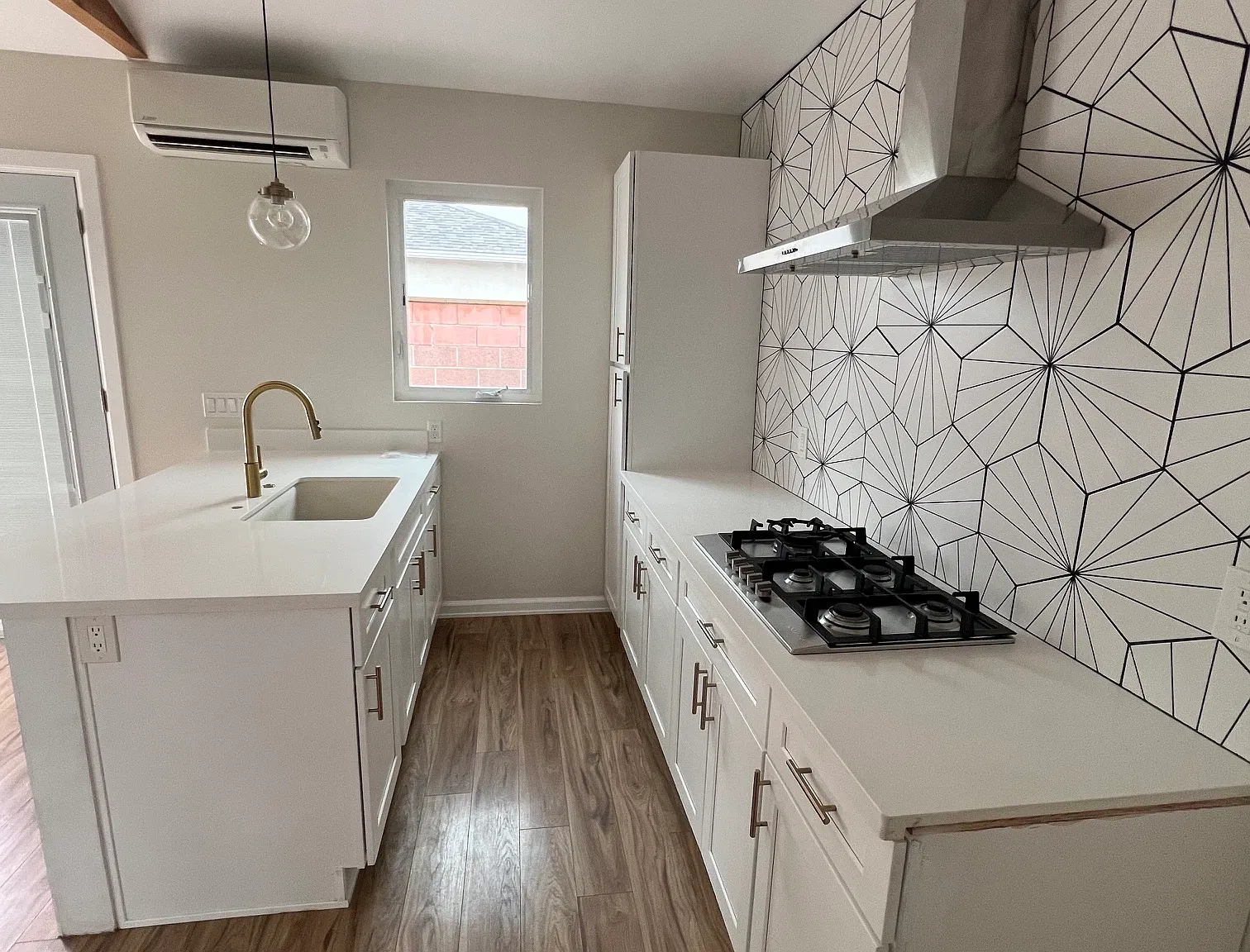 1 bed, 375 sqft, $1,850 — Photo 2