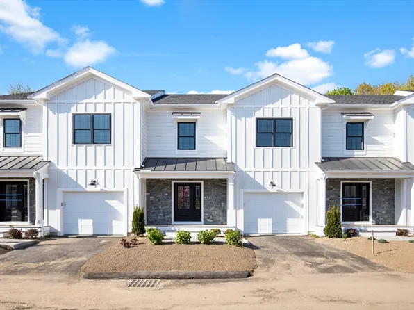 68 Prospect St Unit 22, Peabody, MA 01960