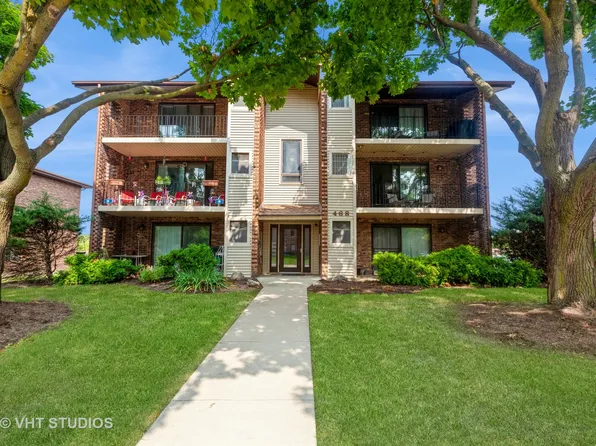 468 Valley Dr APT 200, Naperville, IL 60563