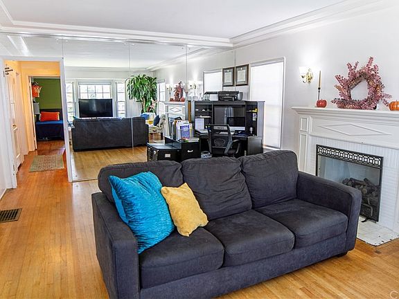 4th image of 3528 W 78th St