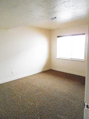1649 N Grandview Ln #31 — Photo 6