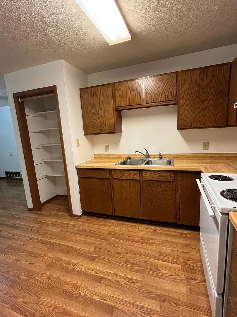 2 Bed / 1 Bath Apartment in Mauston, WI — Photo 3