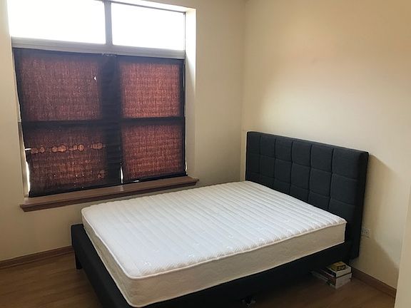 4th image of 2322 S Canal St Unit 708