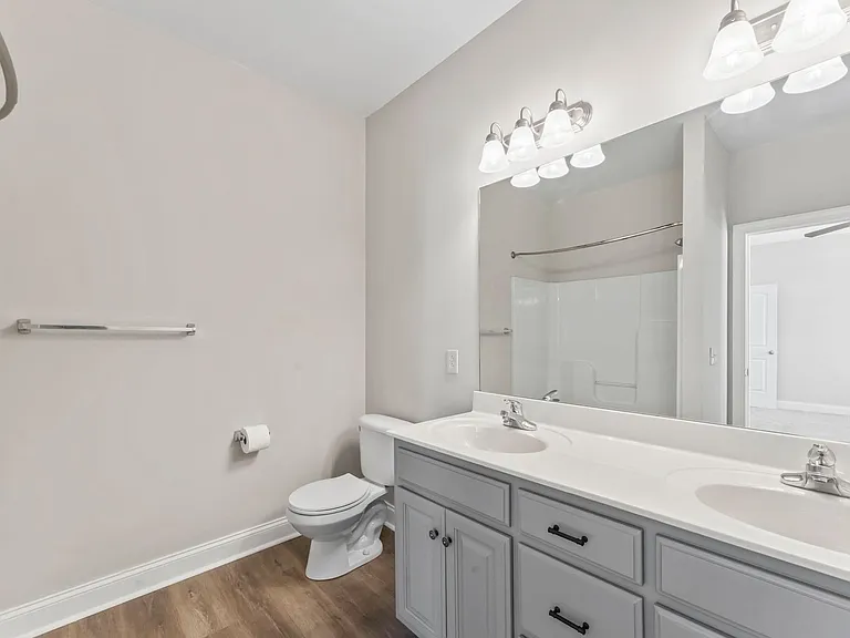 338 Rowlette Cir — Photo 14