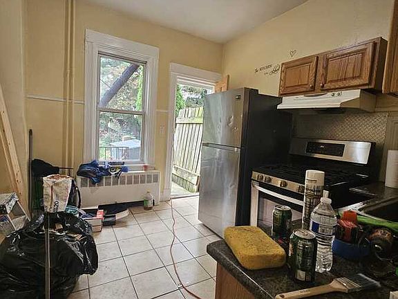 4th image of 141 Voss Ave APT 1