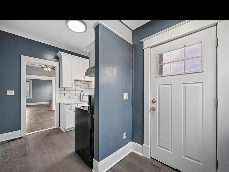 6815 Montgomery Rd — Photo 8
