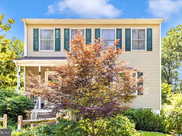 1111 Cummings Ave, Baltimore, MD 21228