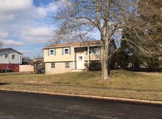 13 Dina Pl, Jackson, NJ