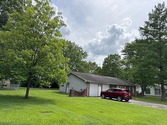 3rd image of 1005 Westport Dr