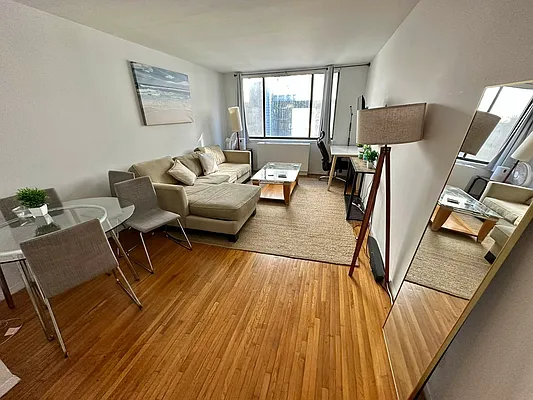 Rented by J PRESTON AND ASSOCIATES INC | media 6