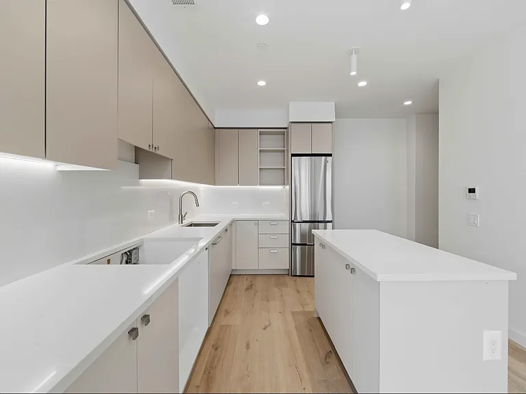 636 W 158th St #3H — Photo 8