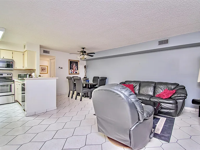 14895 Builtmore Way — Photo 9