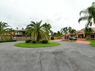 11620 SW 101st Ave, Miami, FL 33176