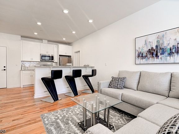 2nd image of 610 Mill St #130