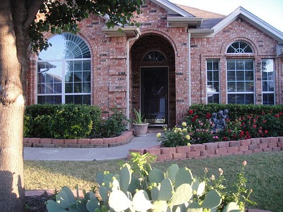 2nd image of 2820 White Rock Dr