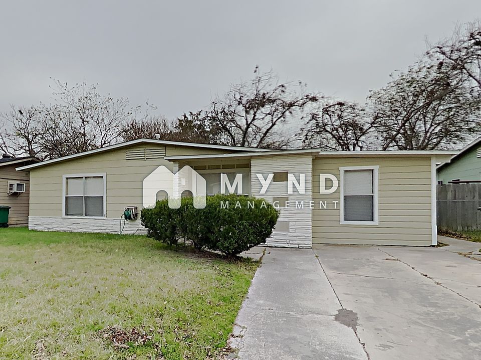 1st image of 206 E Ackard Pl