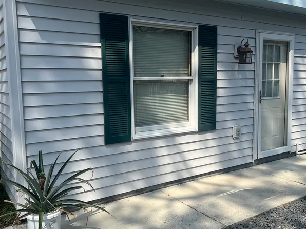 216 Stuart Ave #A, Southport, NC 28461