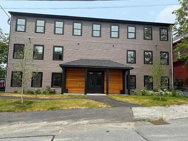 64 Pine St #1C