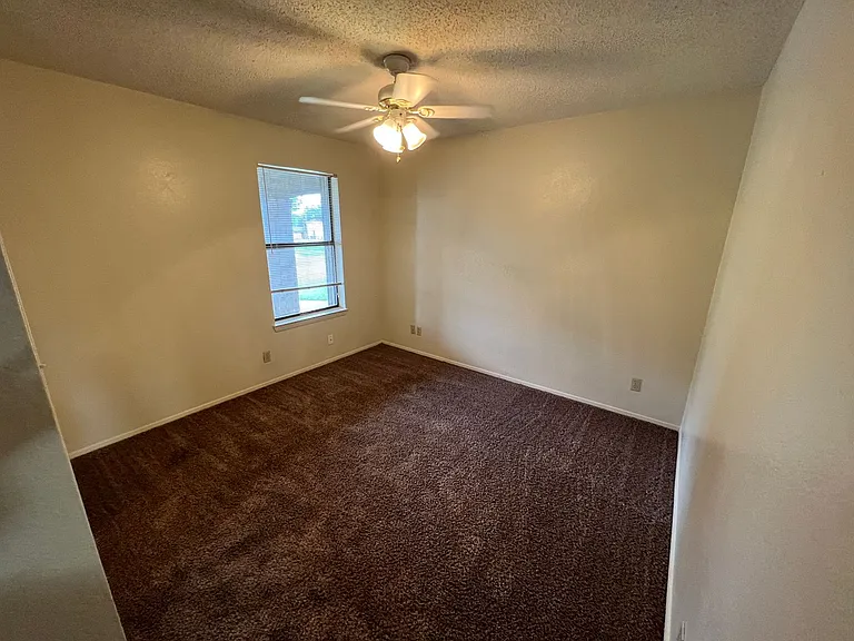 1417 Chapel Creek Rd — Photo 5