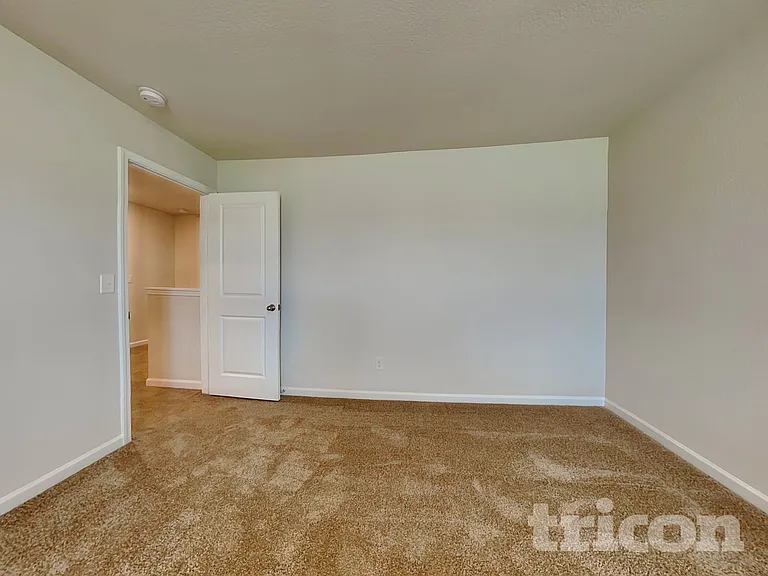 1251 Fendt Dr — Photo 14