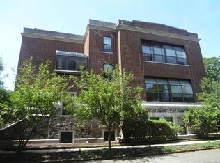 33 Roselle Ave, Pleasantville, NY 10570