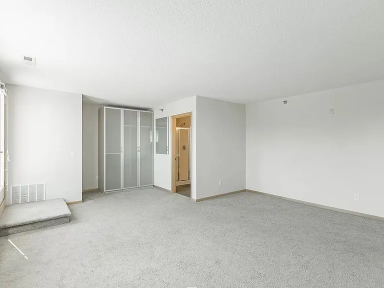 2650 University Ave W #307 — Photo 11