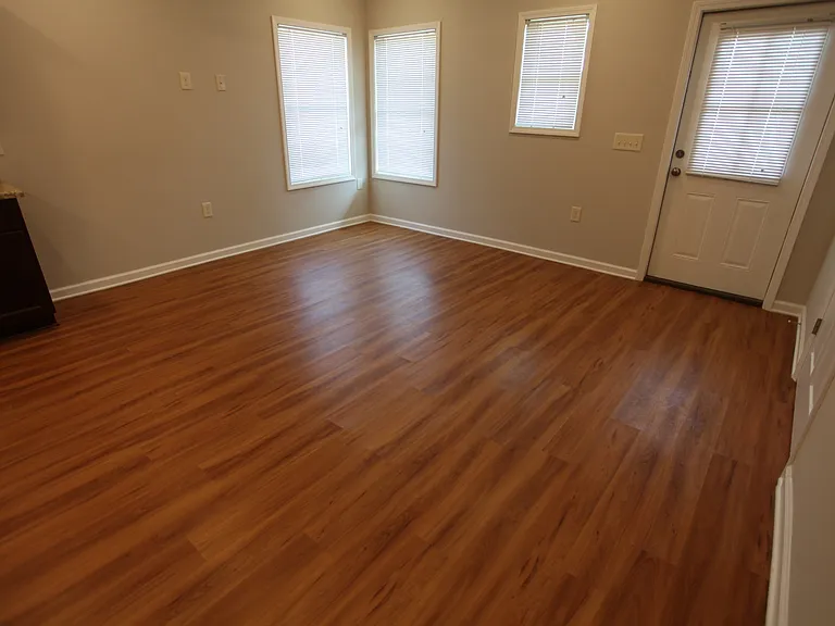 339 N College St #4 — Photo 3