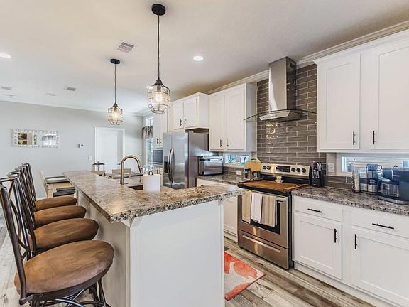 4th image of 12581 Coconut Dr
