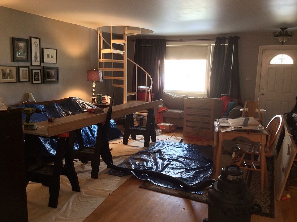 2nd image of 2418 Wade St