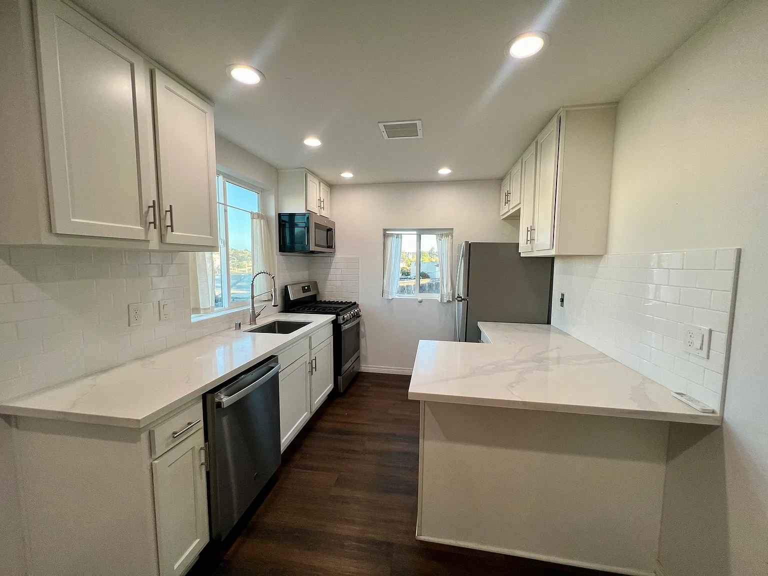 4954 Baltimore Dr — Photo 3