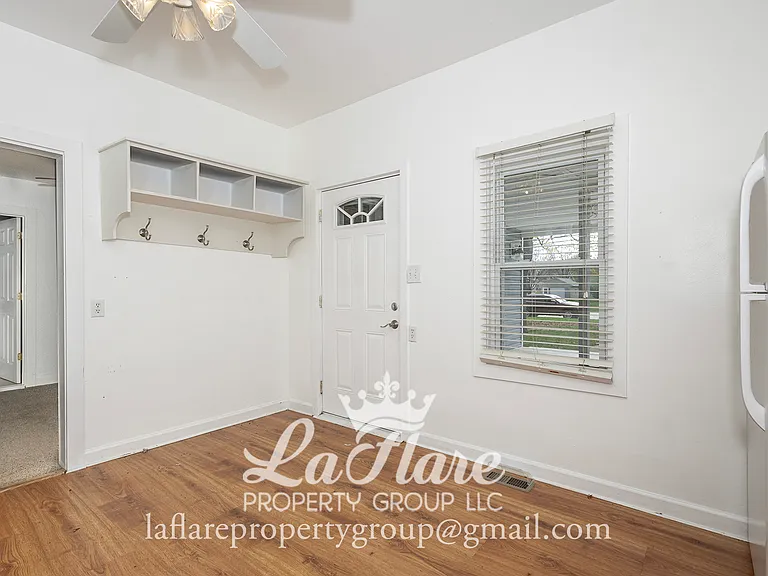 427 E Indiana Ave — Photo 12