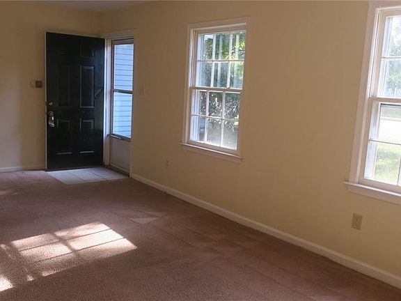 4th image of 14302 Deloice Cres