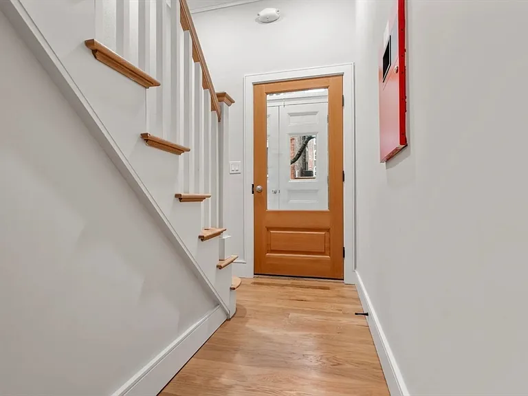 18 Grove St #1 — Photo 8
