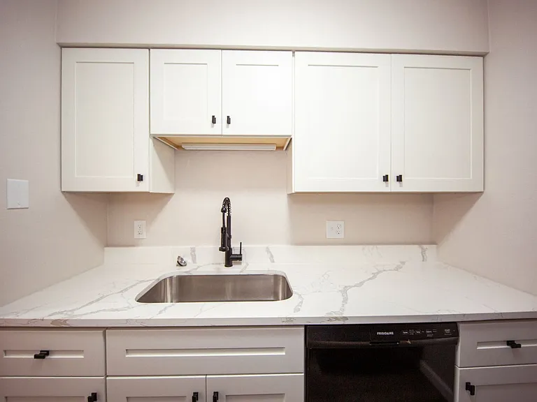 Shadow Ridge Apartments — Photo 16